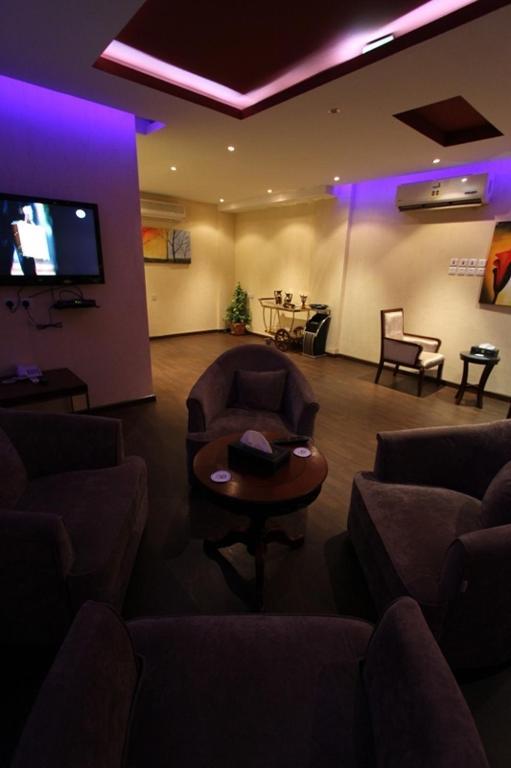Raoum Inn Arar Bagian luar foto