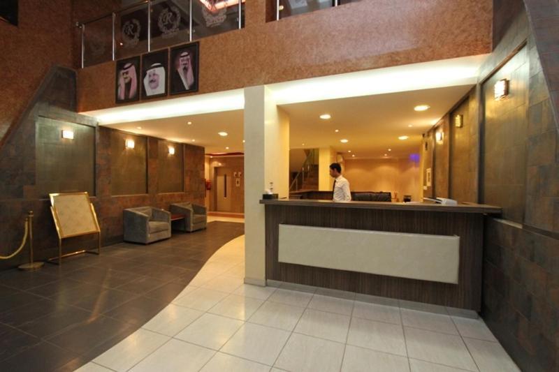 Raoum Inn Arar Bagian luar foto