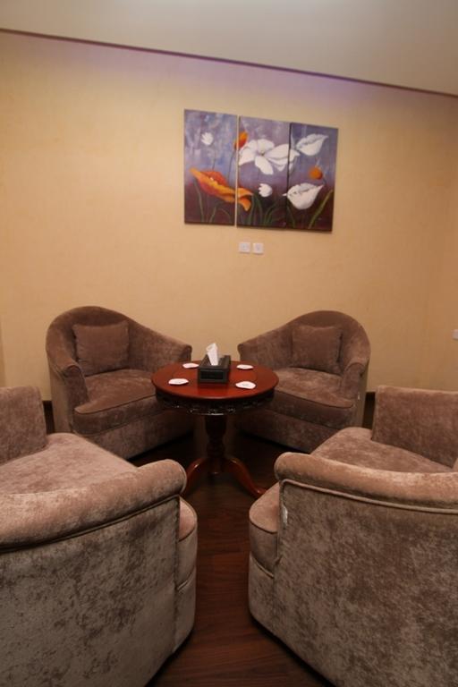 Raoum Inn Arar Bagian luar foto