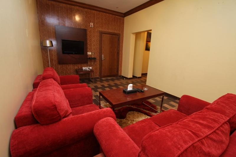 Raoum Inn Arar Bagian luar foto