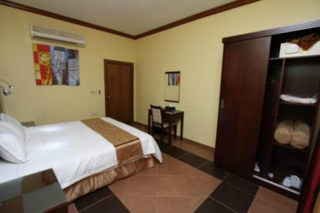 Raoum Inn Arar Bagian luar foto